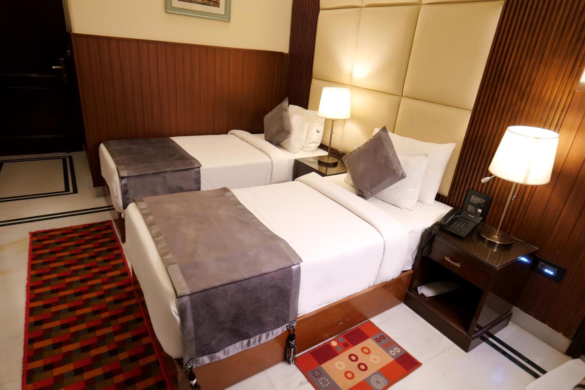 Hotel Wood Castle à Delhi  Extérieur photo