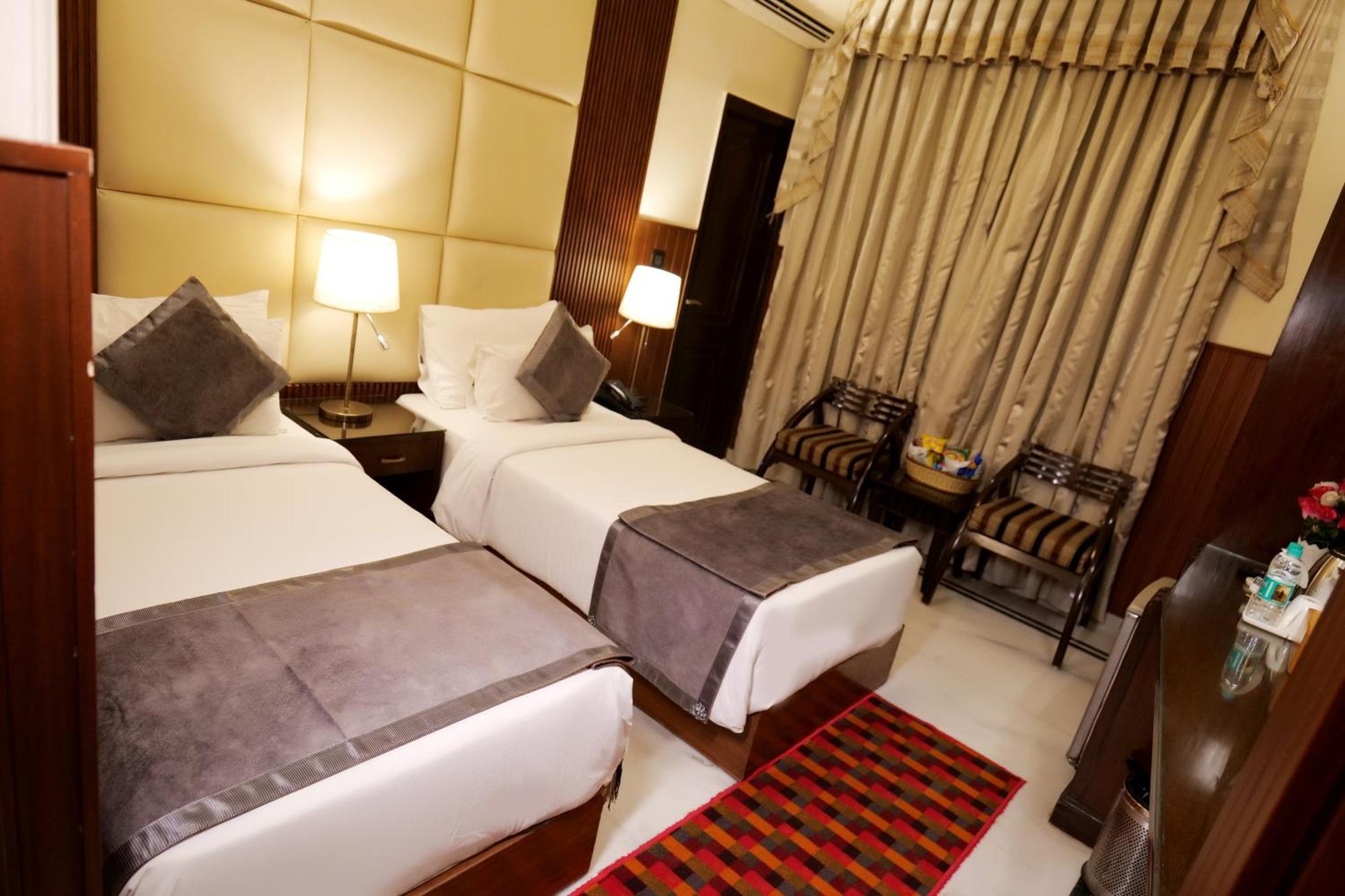 Hotel Wood Castle à Delhi  Extérieur photo