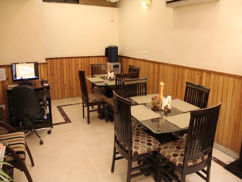 Hotel Wood Castle à Delhi  Extérieur photo