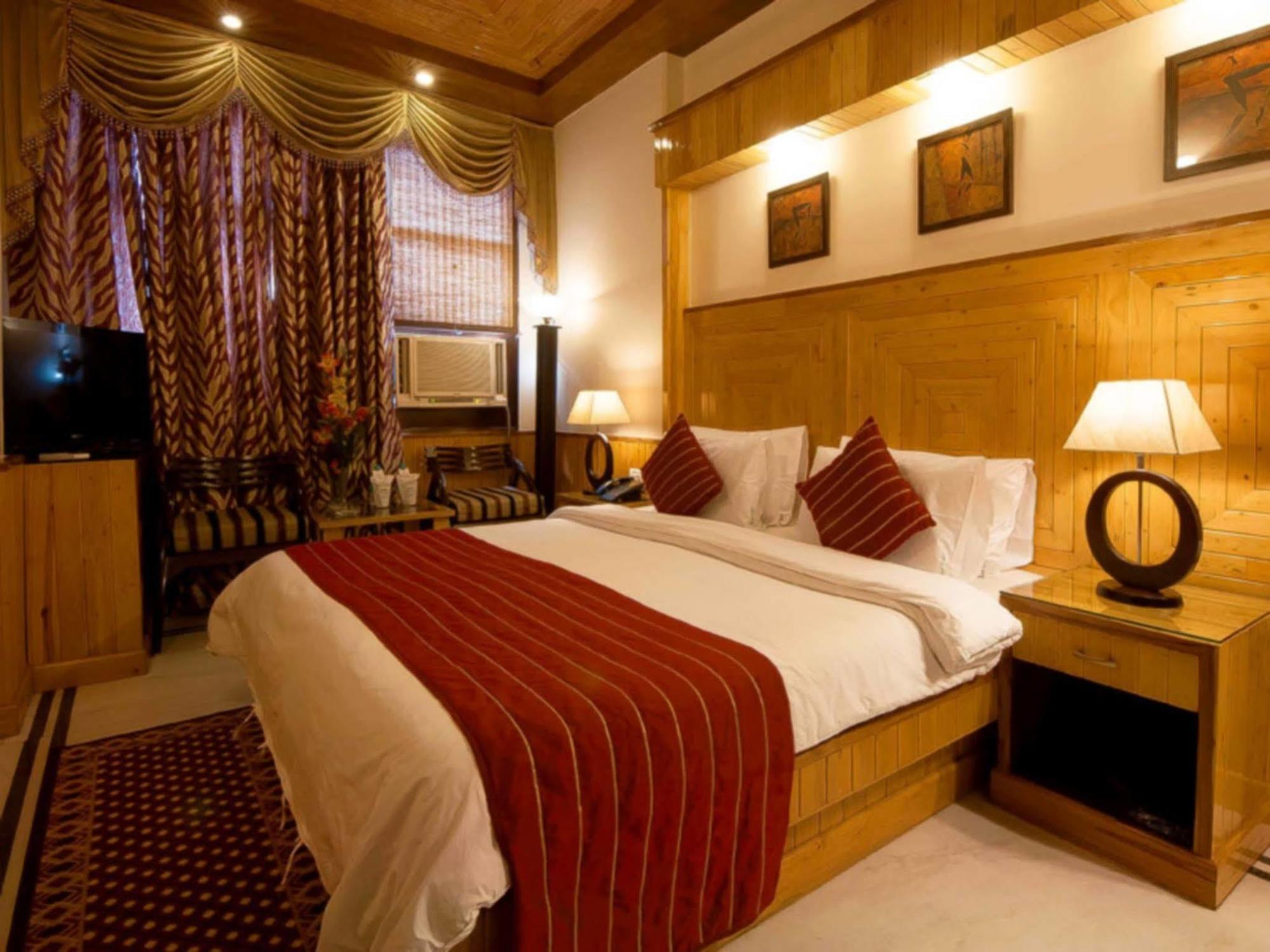 Hotel Wood Castle à Delhi  Extérieur photo